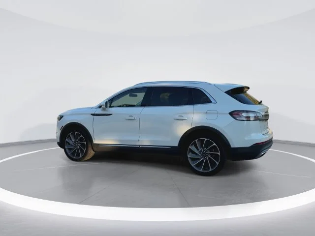 Used 2023 White Lincoln Reserve image 5