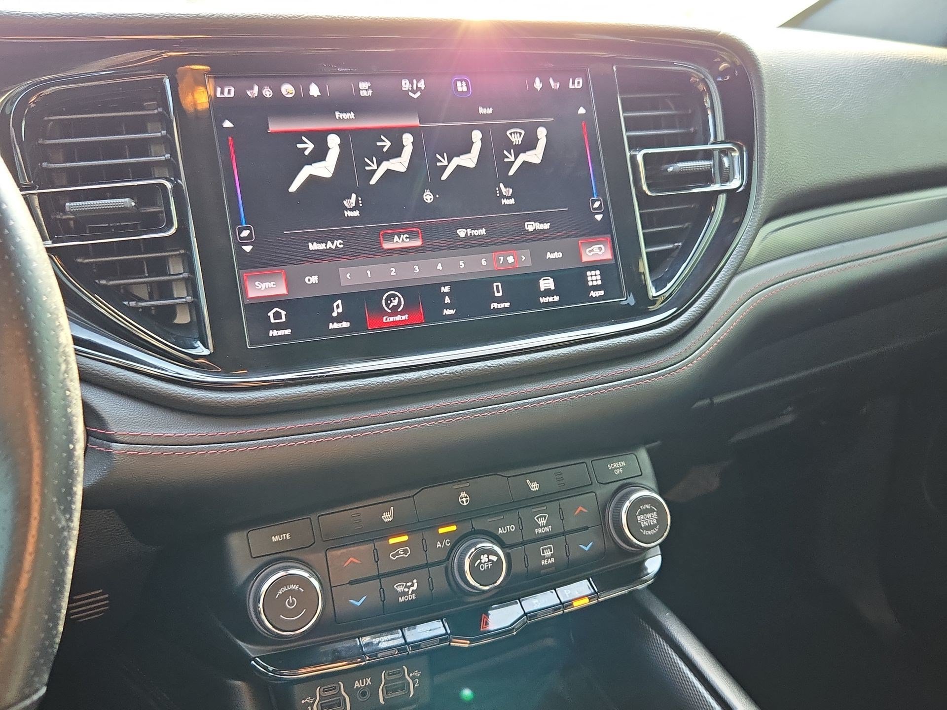 Used 2022 DB Black Clearcoat Dodge R/T image 25