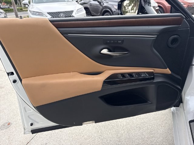 2024 Lexus ES 350 - Photo 13