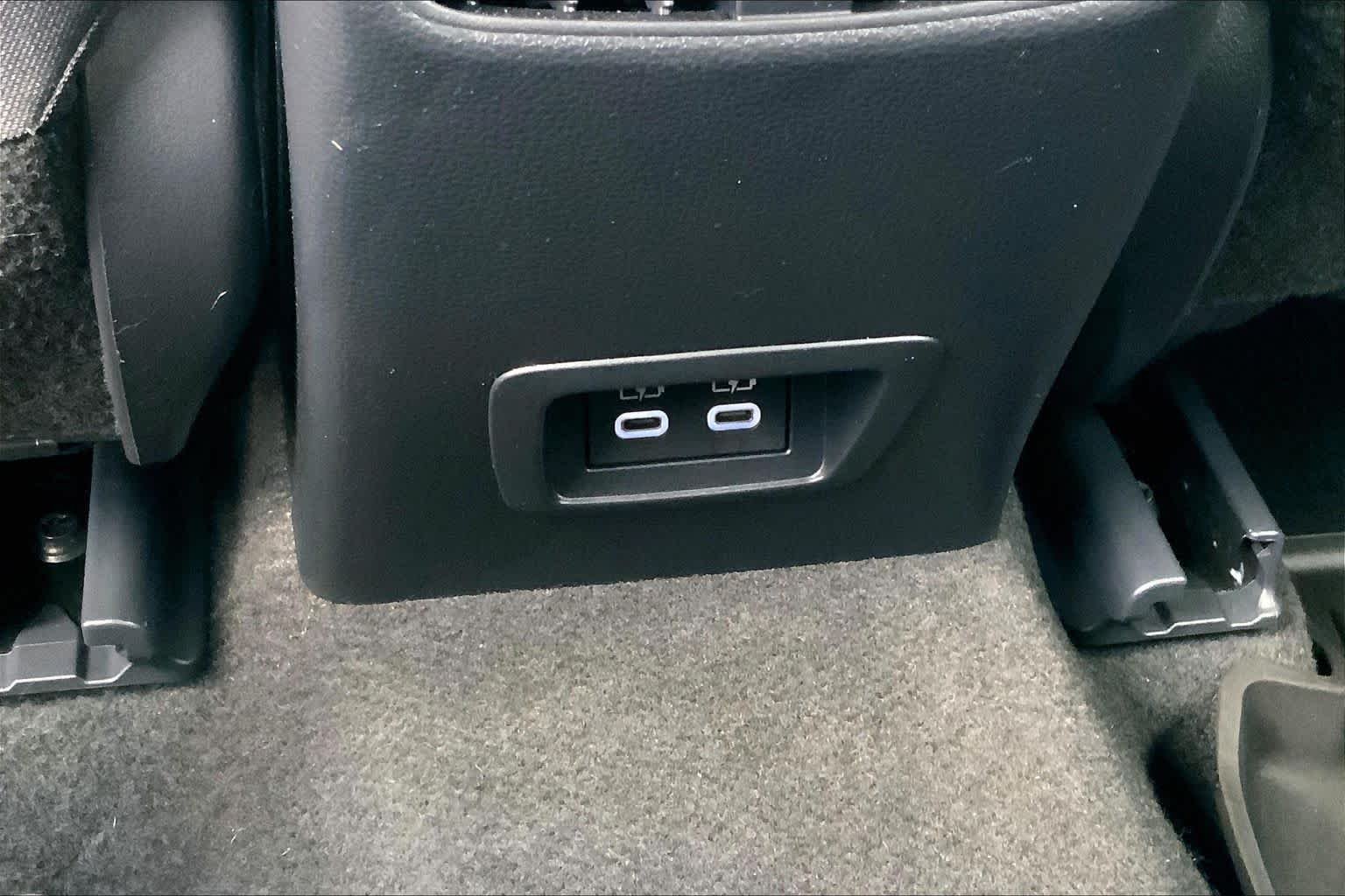 2024 Toyota Corolla Cross LE - Photo 35