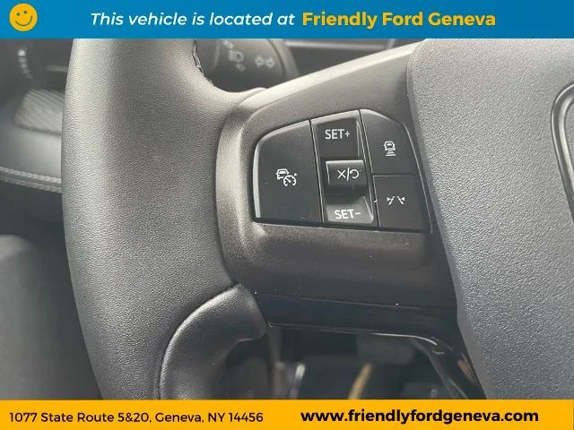 Used 2024 Eruption Green Metallic Ford Select image 18