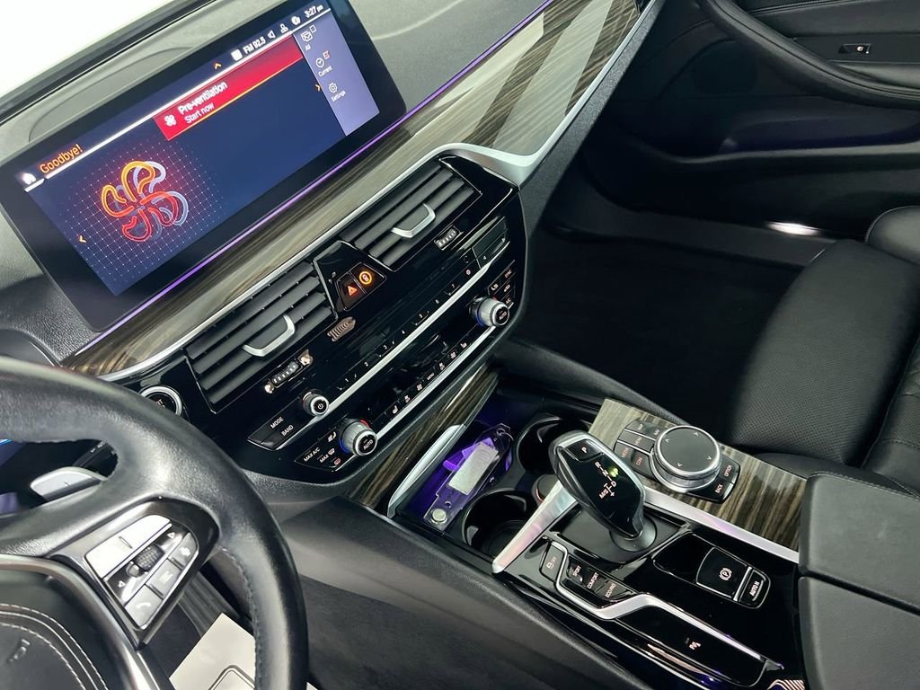 2022 BMW 5 Series 540i - Photo 23