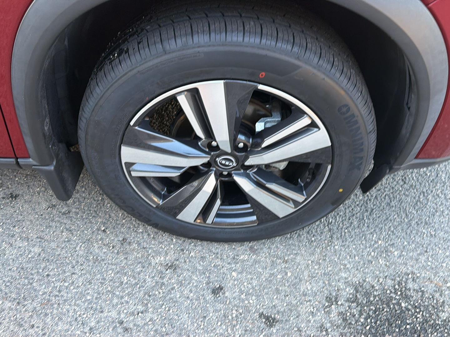 Used 2024 Scarlet Ember Tintcoat Nissan SL image 42