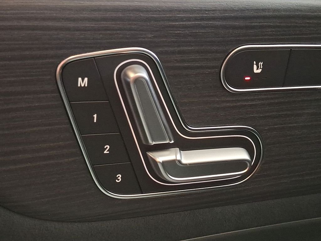 New 2026 Mountain Grey Metallic Mercedes-Benz GLA 250 image 19