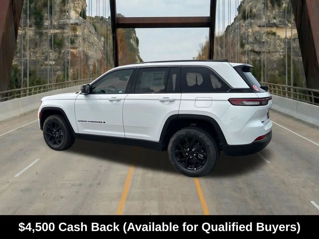 New 2026 Bright White Clear-Coat Exterior Paint Jeep Altitude image 7