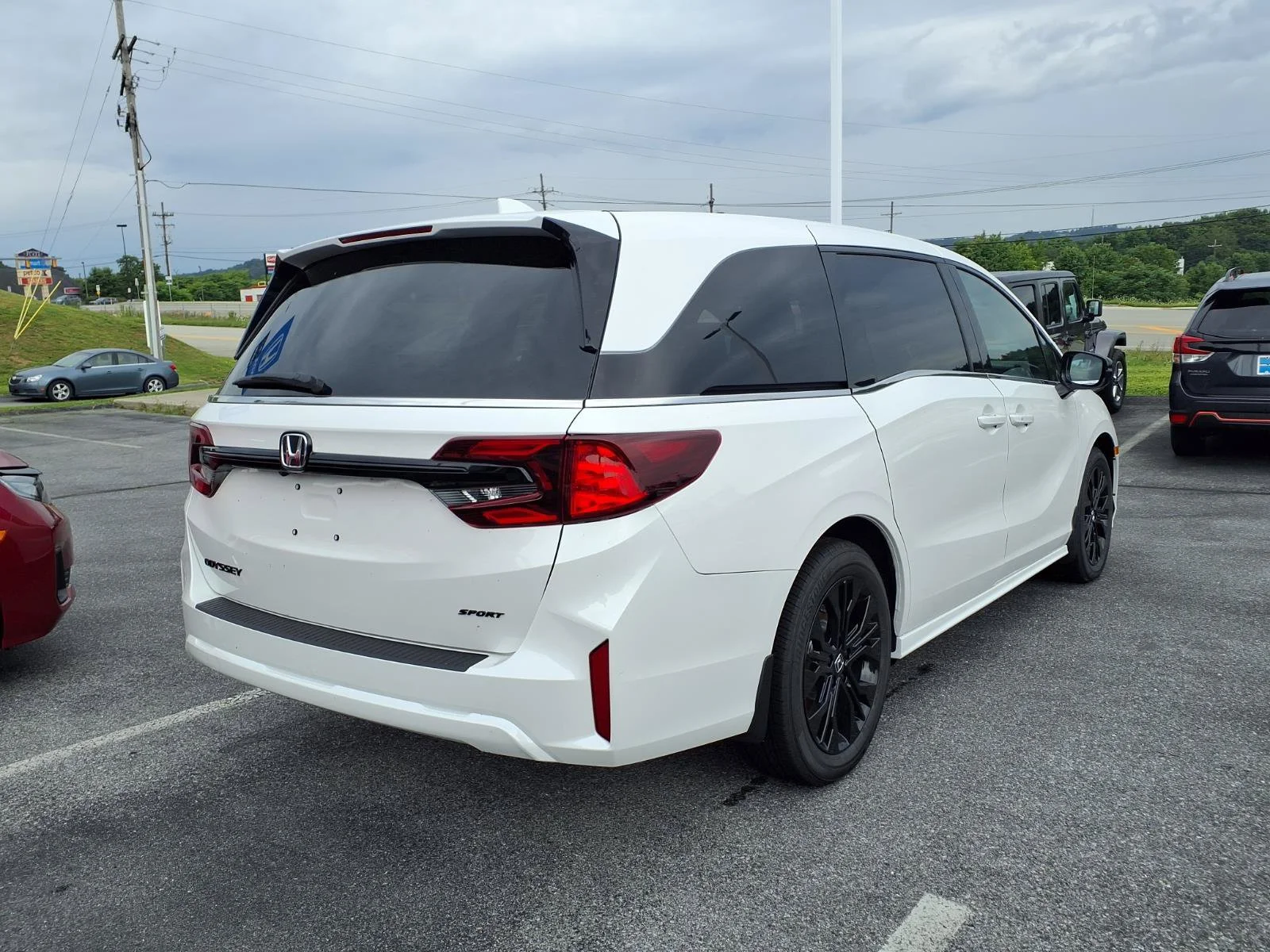 New 2026 PLATINUM WHITE PEARL Honda Sport-L image 4