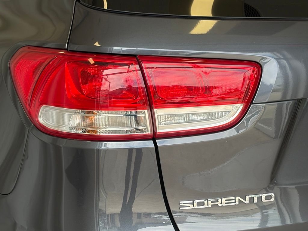 Used 2017 Platinum Graphite Kia EX image 9
