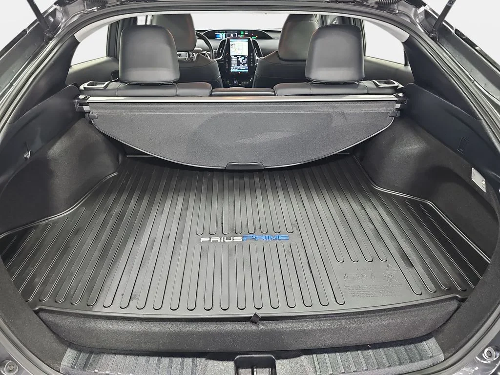 Used 2018 Gray Toyota Advanced image 14