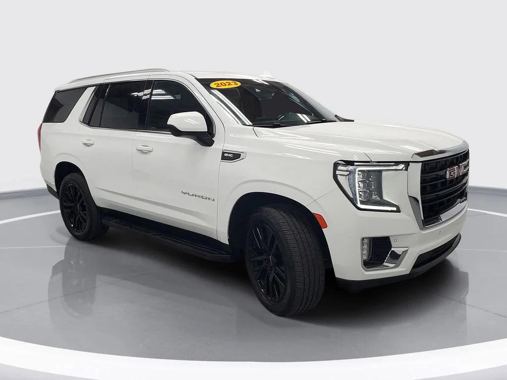 Used 2023 Summit White GMC SLE image 2