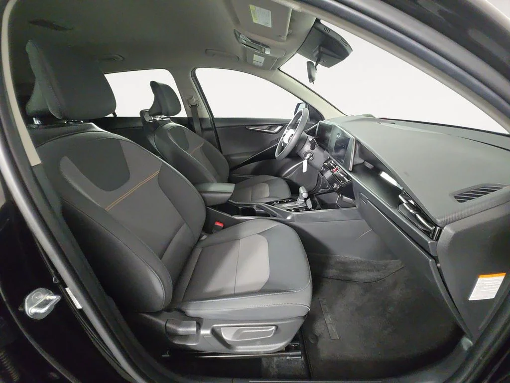 Used 2023 Black Kia LX image 15