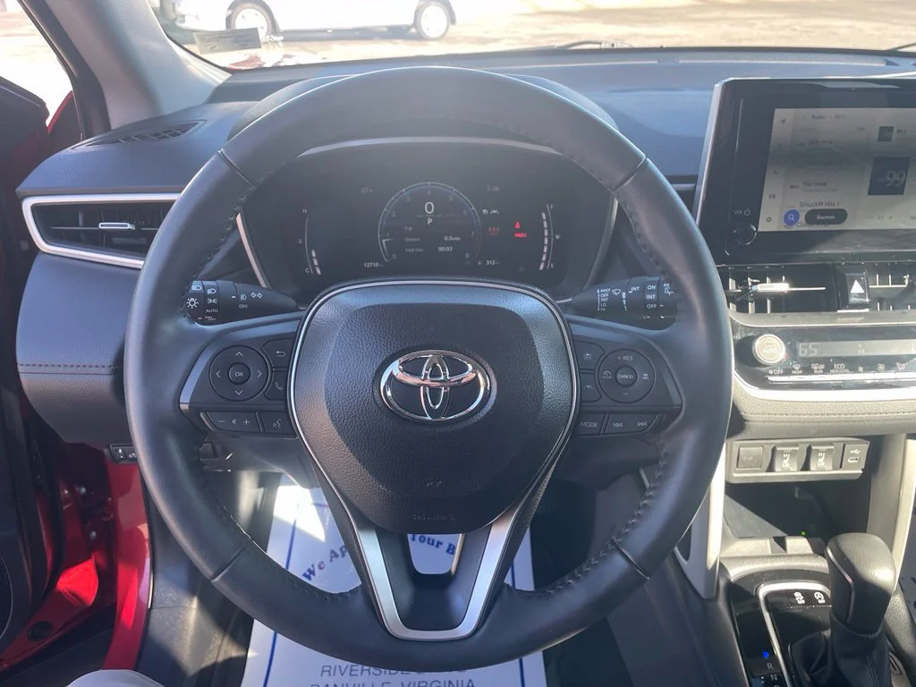 Used 2025 Red Toyota XLE image 21