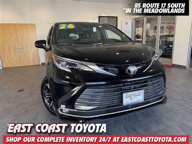 2026 Toyota SIENNA PLT AWD 