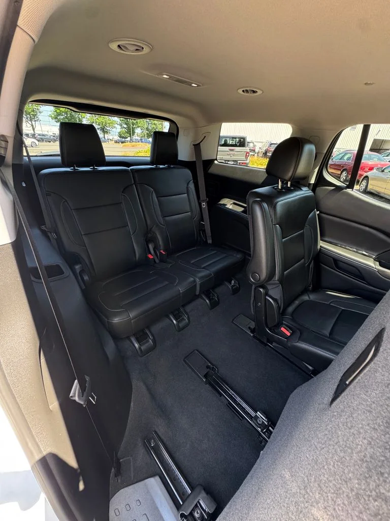 Used 2023 Summit White GMC SLT image 25