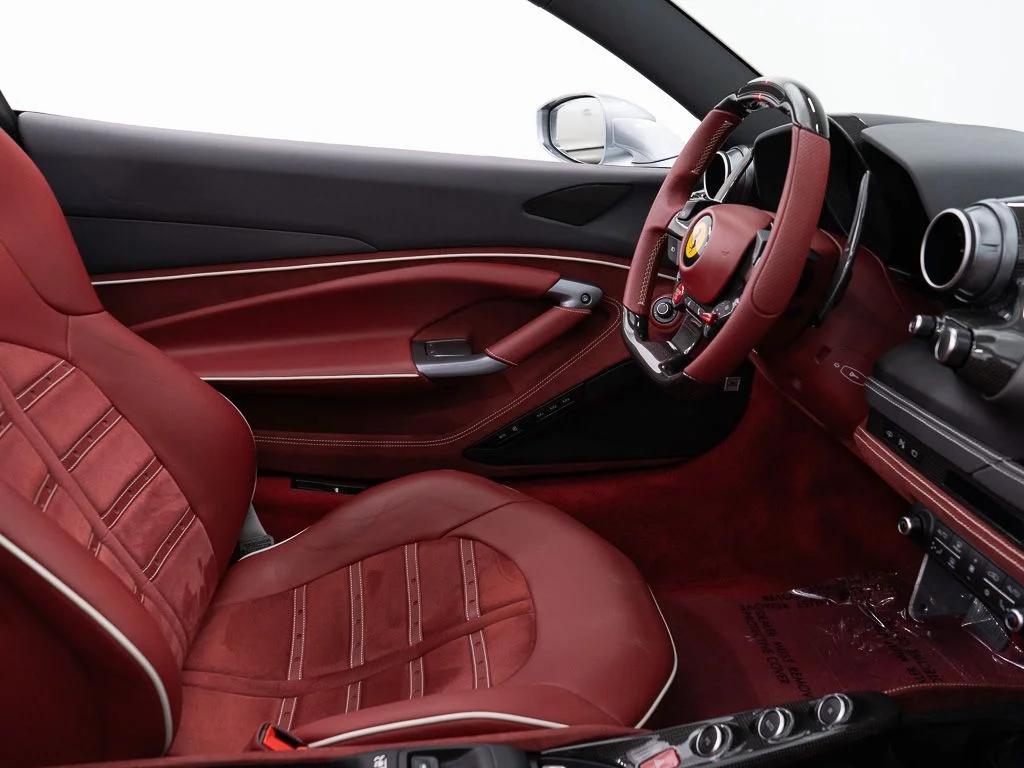 Used 2023 Grigio Titanio Metallic Ferrari  image 29