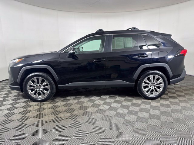 Used 2024 Black Toyota XLE Premium image 7