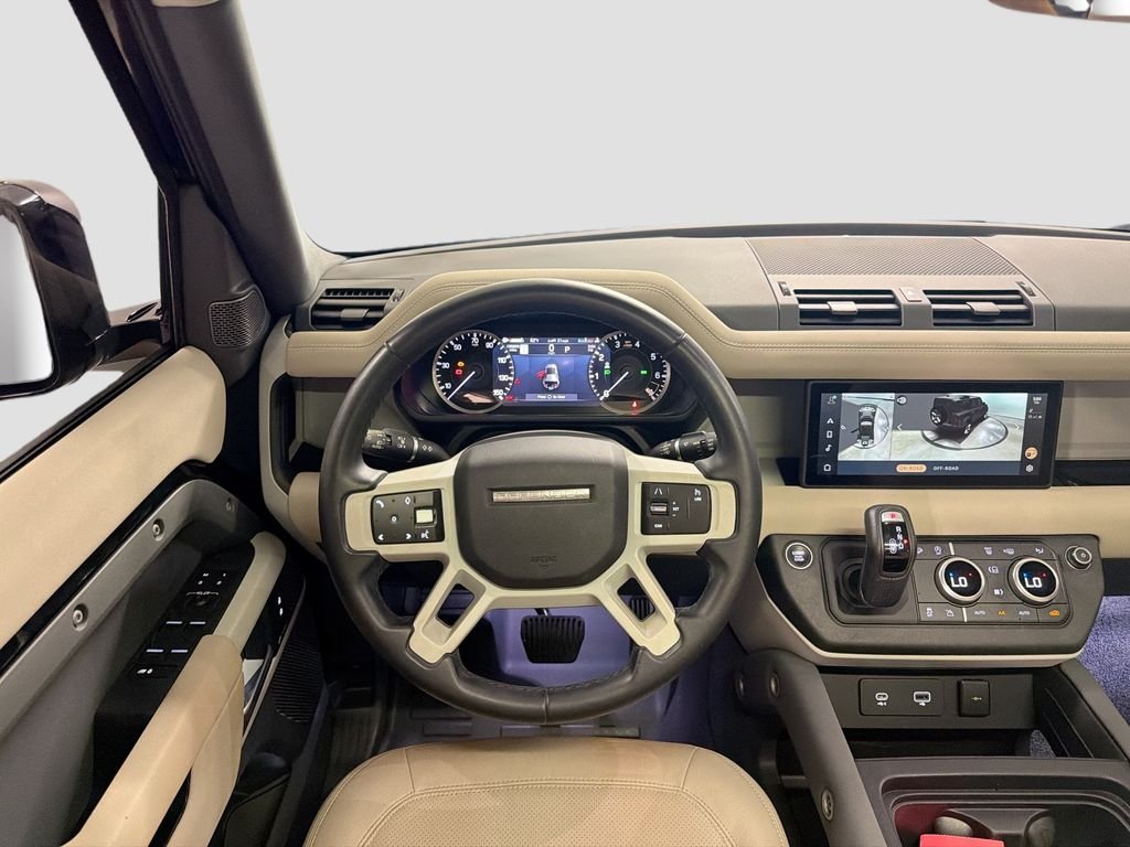 Used 2023 Black Land Rover S image 23