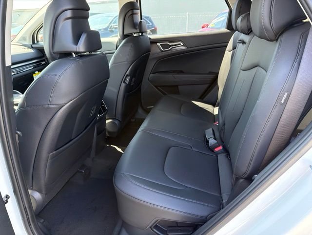 New 2026 Snow White Pearl Kia EX image 7