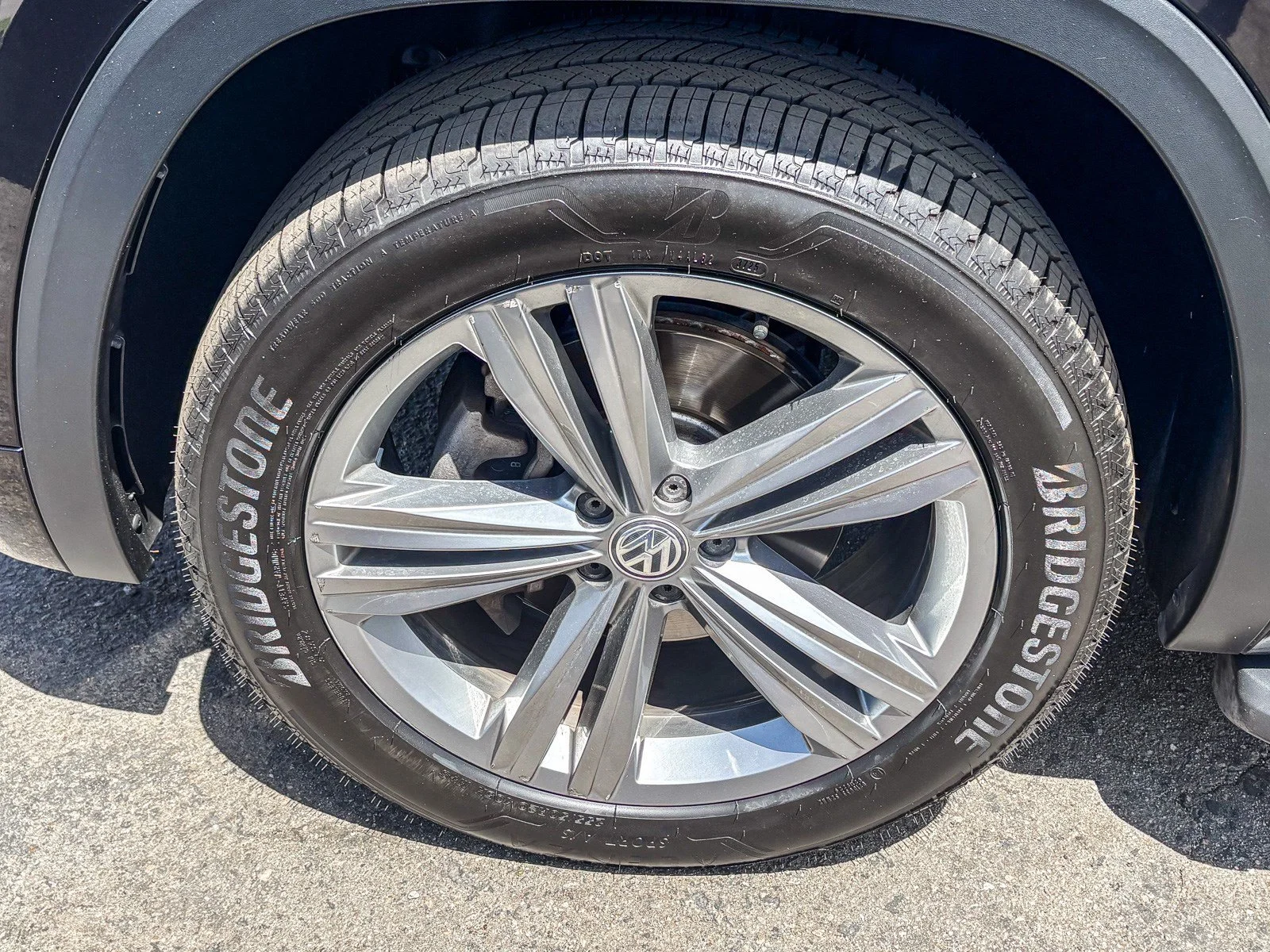 Used 2019 Pacific Blue Metallic Volkswagen 3.6L V6 SE image 10