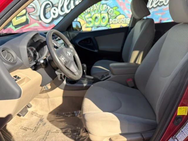 Used 2011 Red Toyota Base image 15