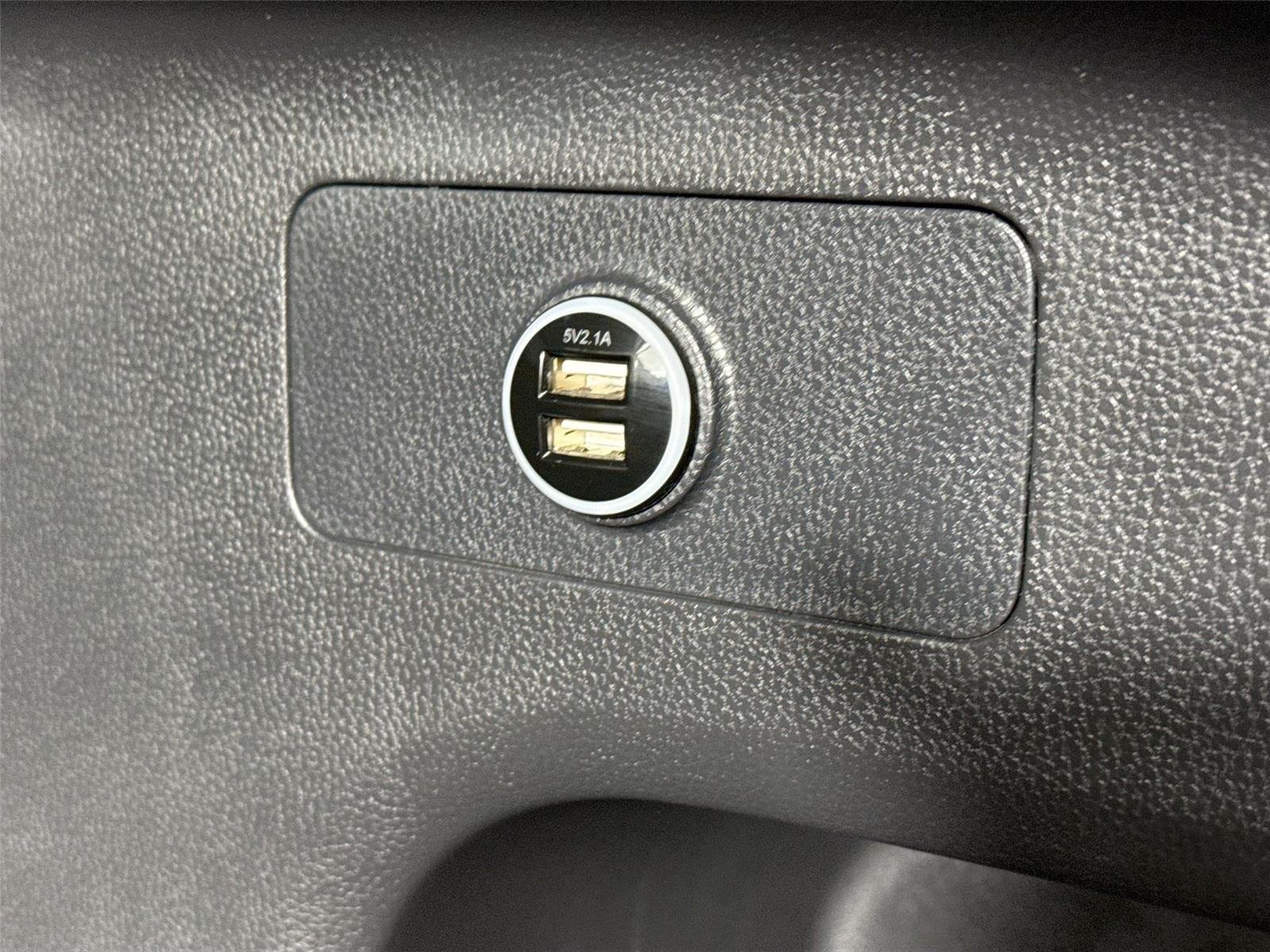 Used 2022 Silver Sky Metallic Toyota XLE image 37