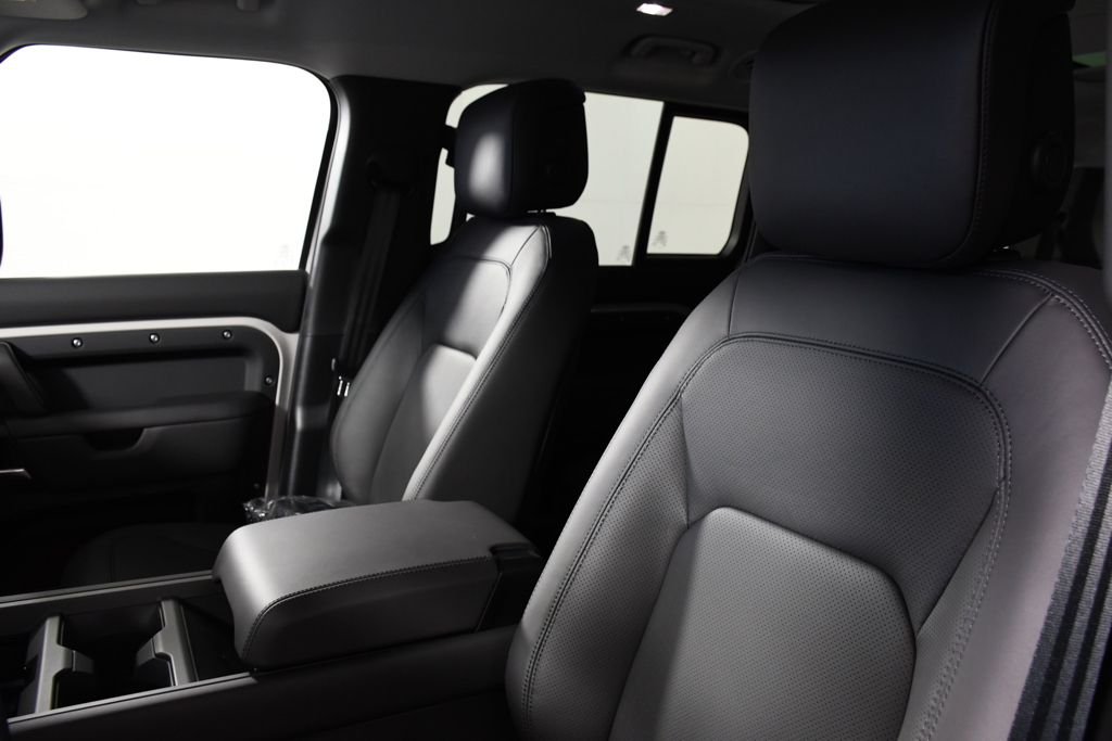 New 2026 Borasco Grey Land Rover X-Dynamic SE image 17