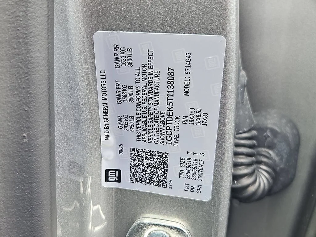 Used 2026 Sterling Gray Metallic Chevrolet Z71 image 32