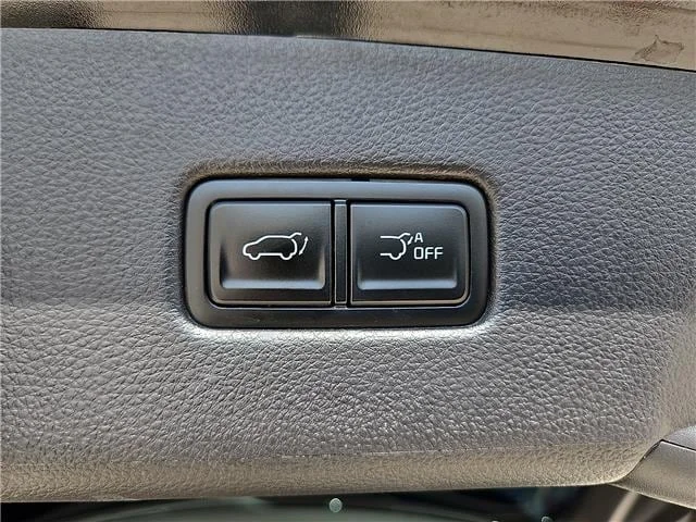 Used 2025 Aurora Black Pearl KIA SX Passenger image 10