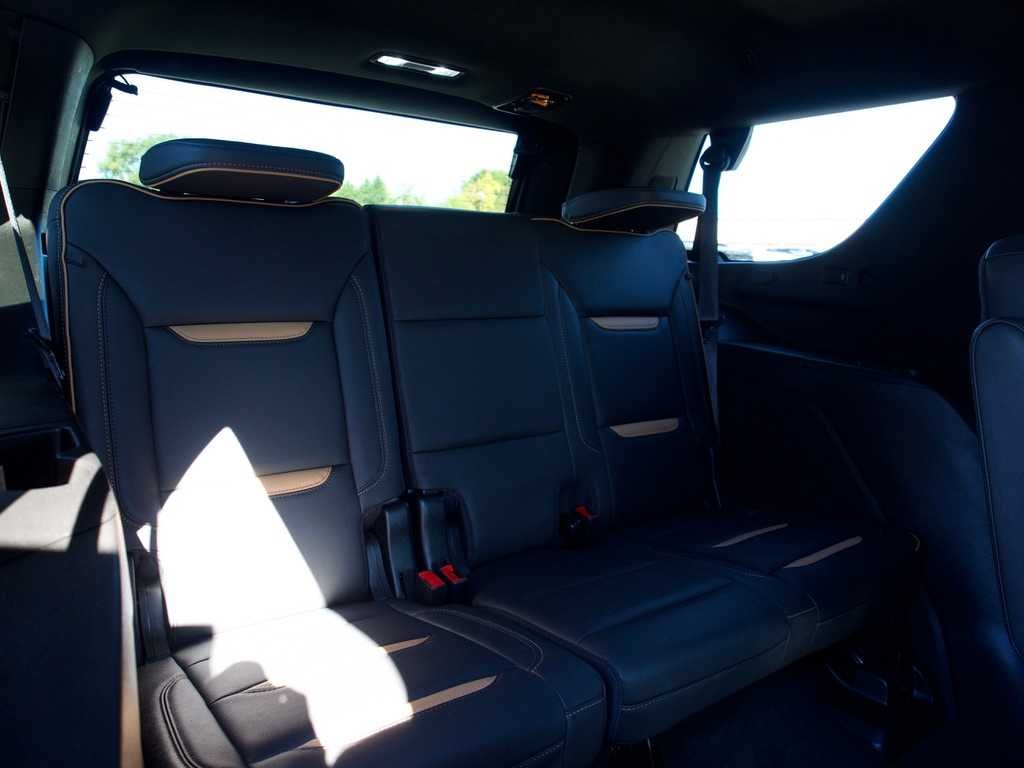 Certified Used 2023 TITANIUM RUSH METALLIC GMC AT4 image 21