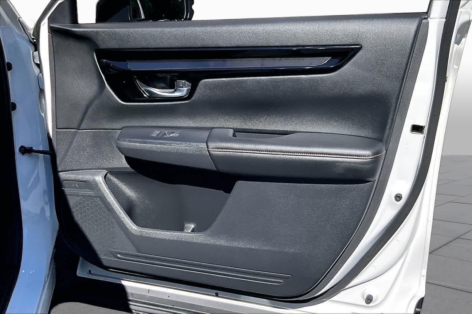 2025 Honda CR-V Sport Touring - Photo 23