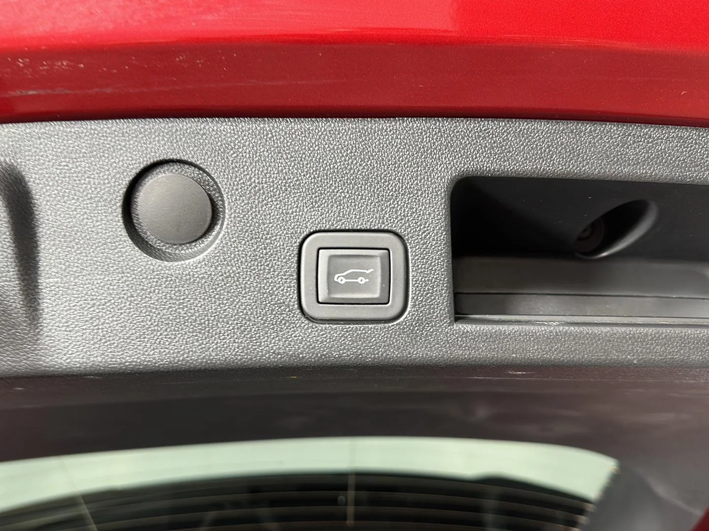 Used 2025 Radiant Red Tintcoat Chevrolet AWD ACTIV image 26