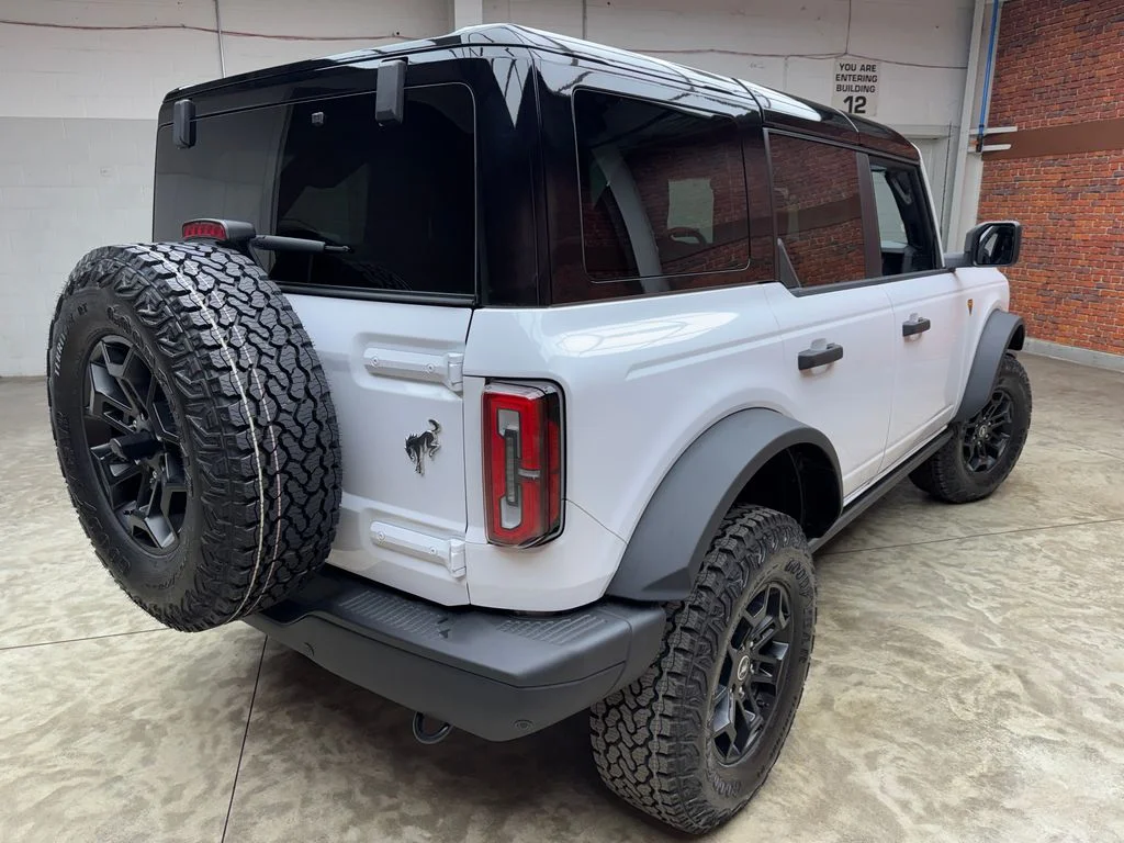 New 2026 Oxford White Ford Badlands® image 6