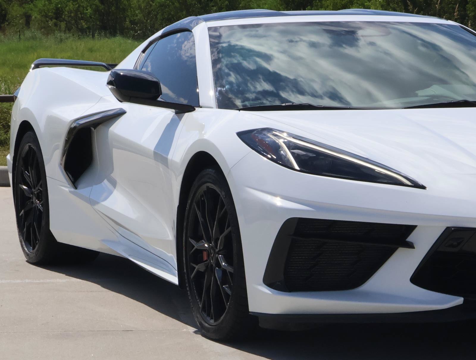 Used 2024 Arctic White Chevrolet Stingray image 7