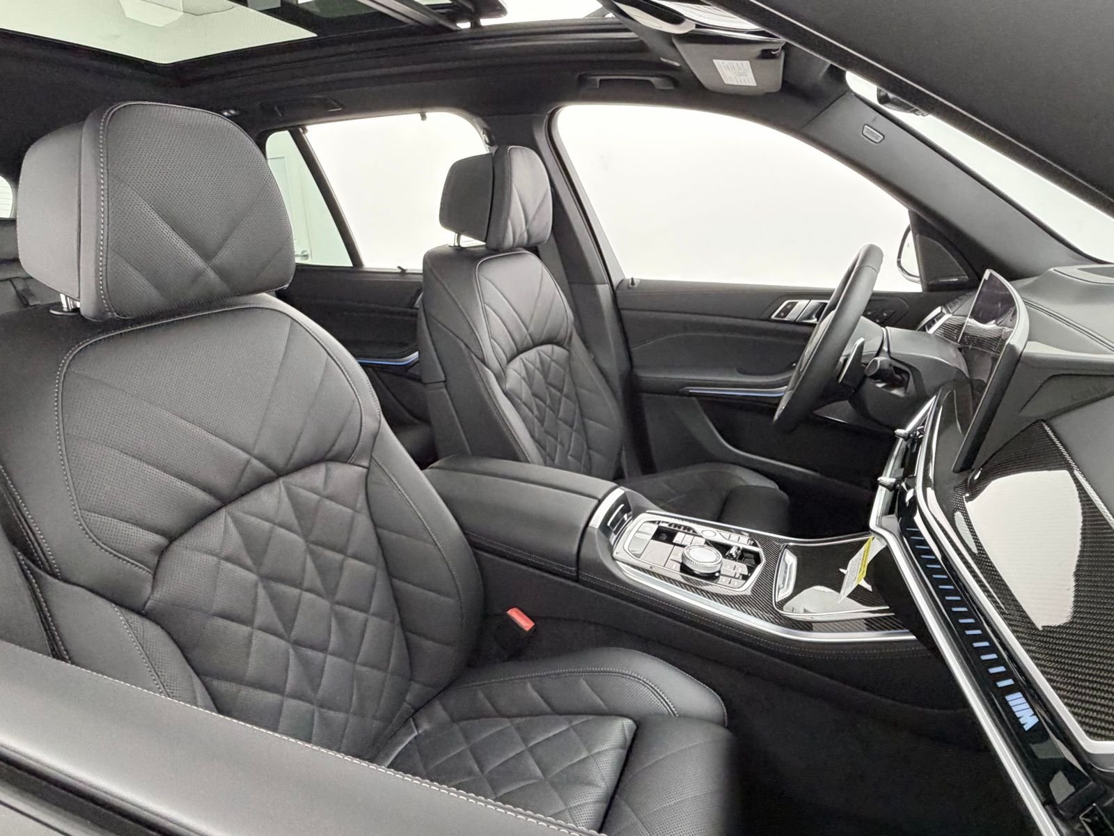 New 2026 Black Sapphire Metallic BMW M60i image 74
