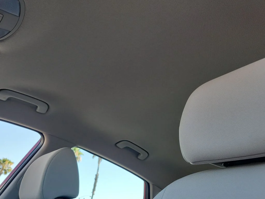 Used 2023 Red Hyundai SE image 18