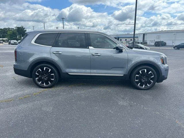 Used 2024 Silver Kia SX image 5