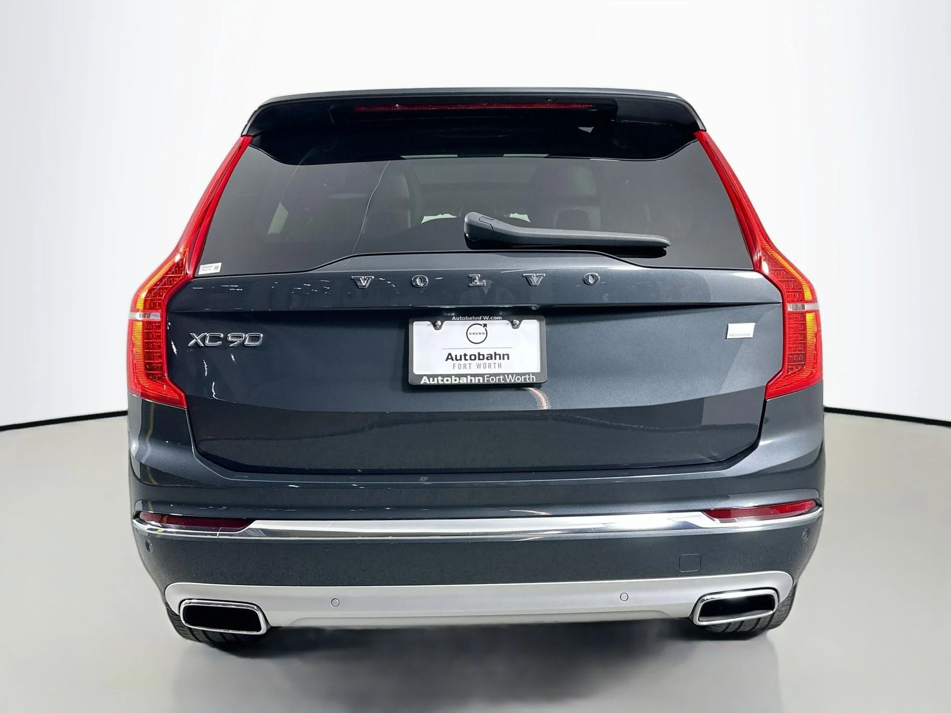 Used 2021  Volvo T8 Inscription 7 Passenger image 7