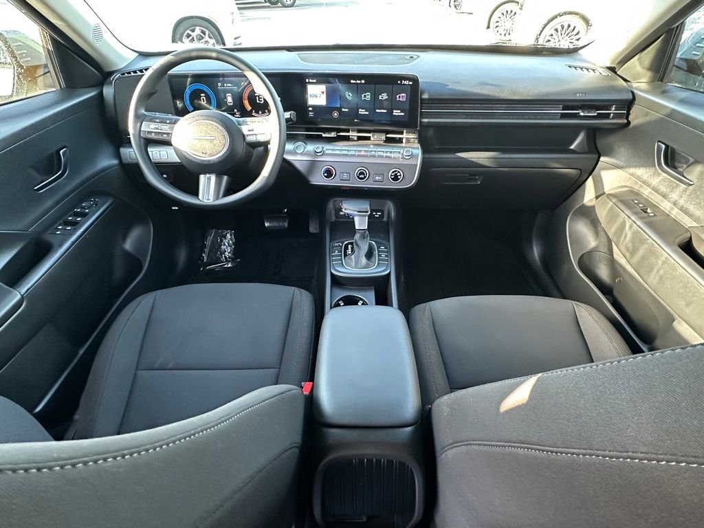 Used 2026 Green Hyundai SE image 13