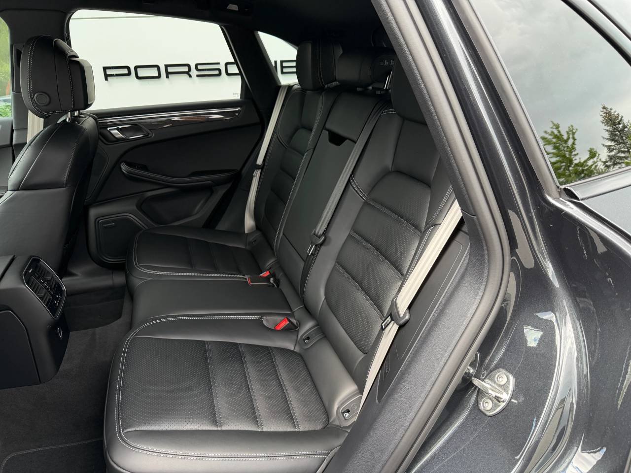2026 Porsche Macan GTS - Photo 19