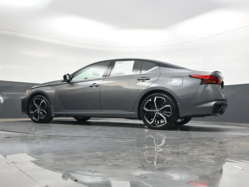 Used 2025 Gray Nissan 2.5 SR image 43