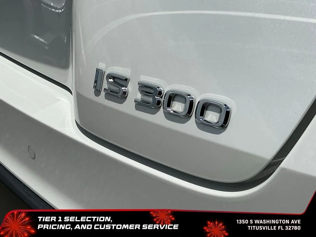 Used 2023 White Lexus 300 image 35