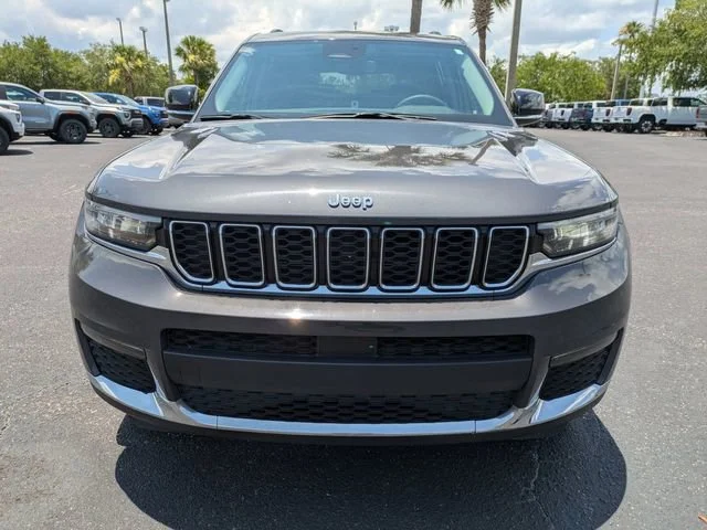 Used 2023 Gray Jeep Limited image 8