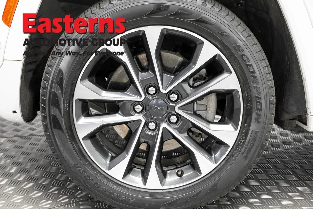 Used 2022 White Jeep Overland 4xe image 36