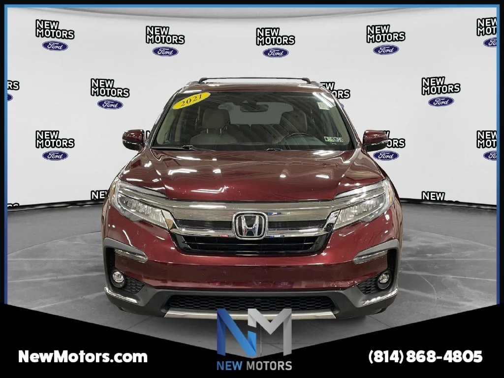 Used 2021 Red Honda Touring image 8