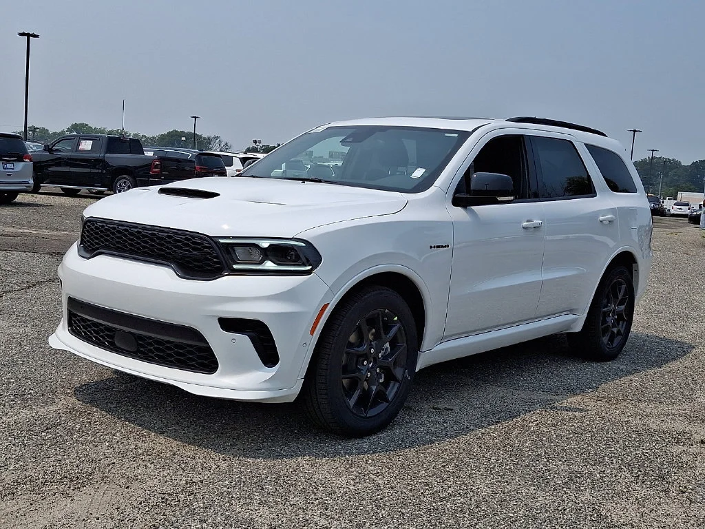 New 2026 White Knuckle Clear-Coat Exterior Paint Dodge GT Plus HEMI V8 image 4