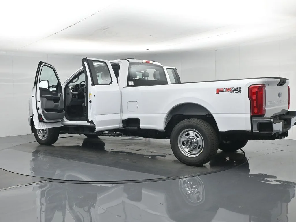 New 2026 White Ford XL image 32