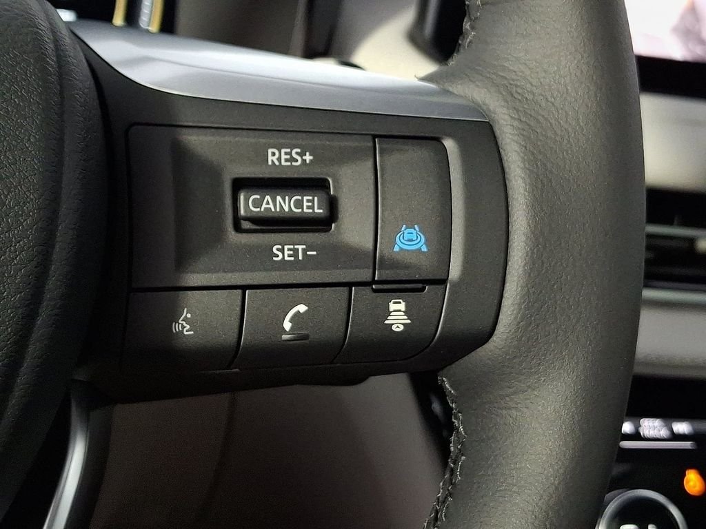 New 2027 DEEP EMERALD INFINITI Luxe AWD image 18