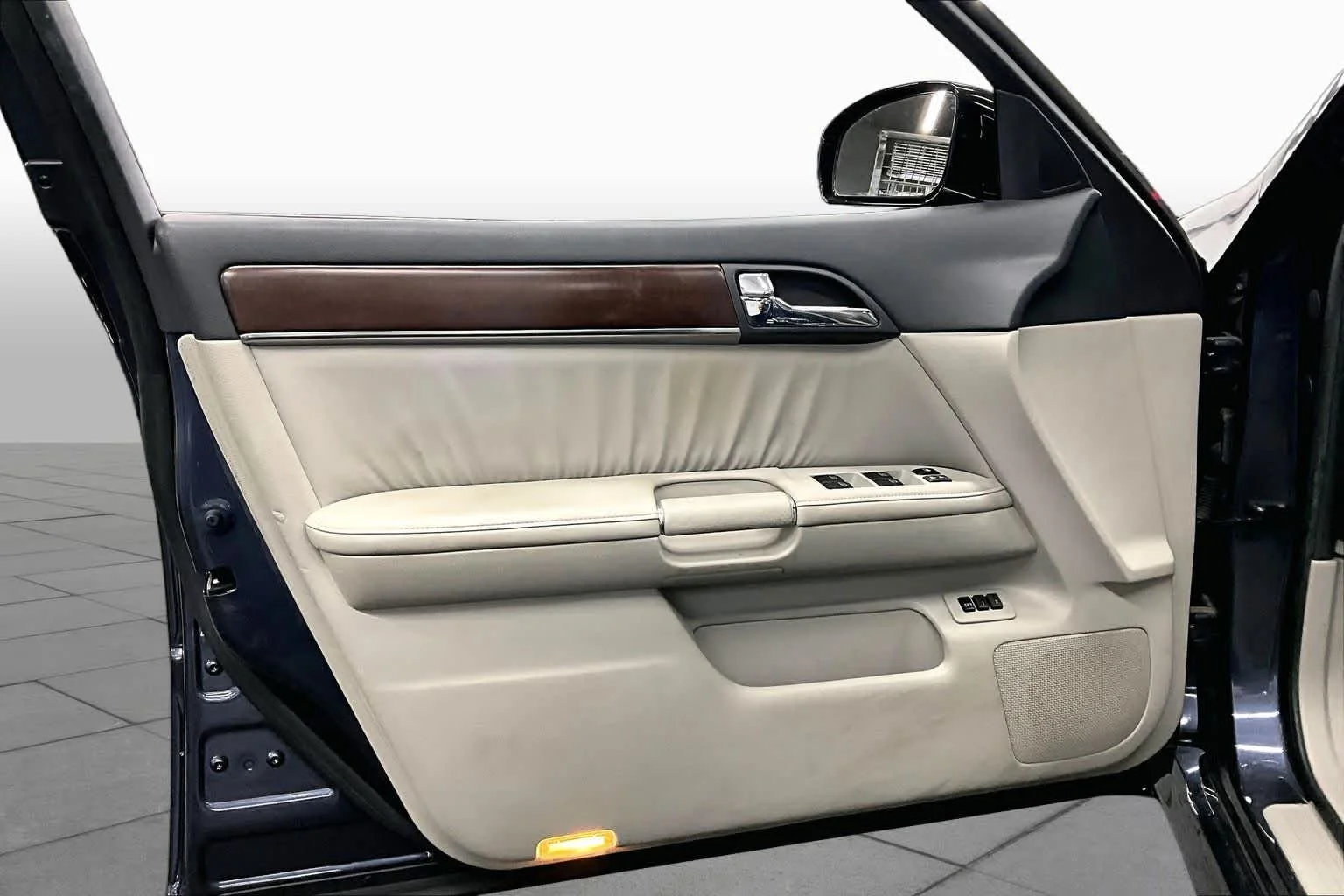Used 2010 Blue Slate INFINITI  image 21