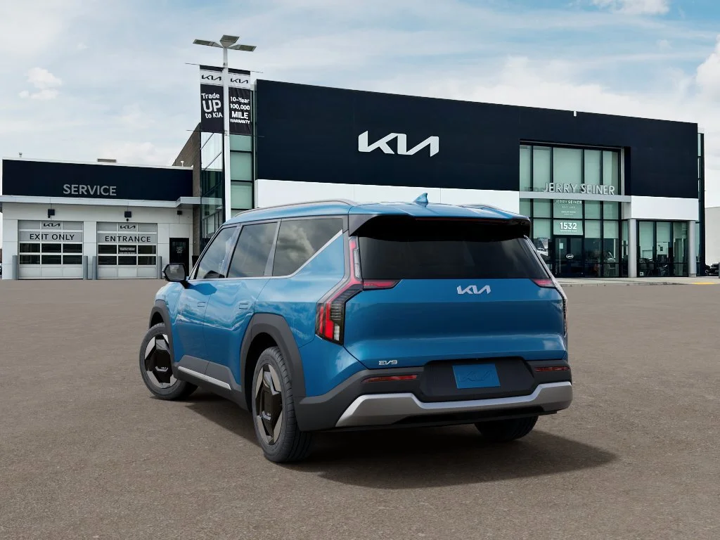 New 2026 Ocean Blue Kia Wind AWD image 4