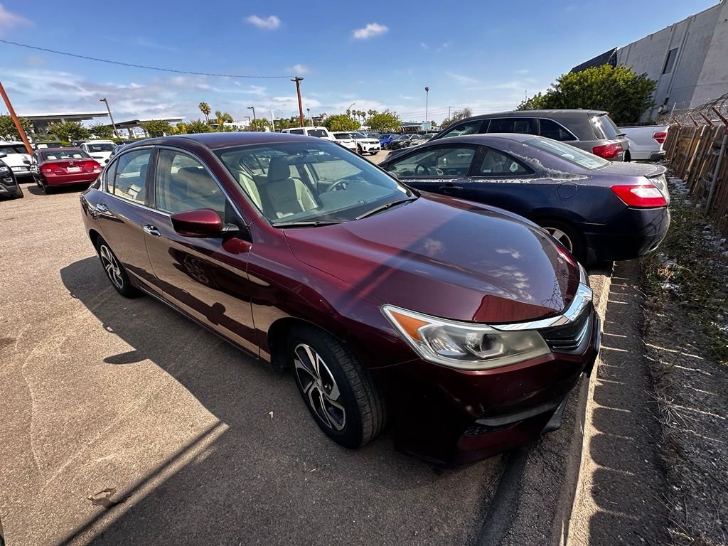 Used 2016  Honda LX image 8