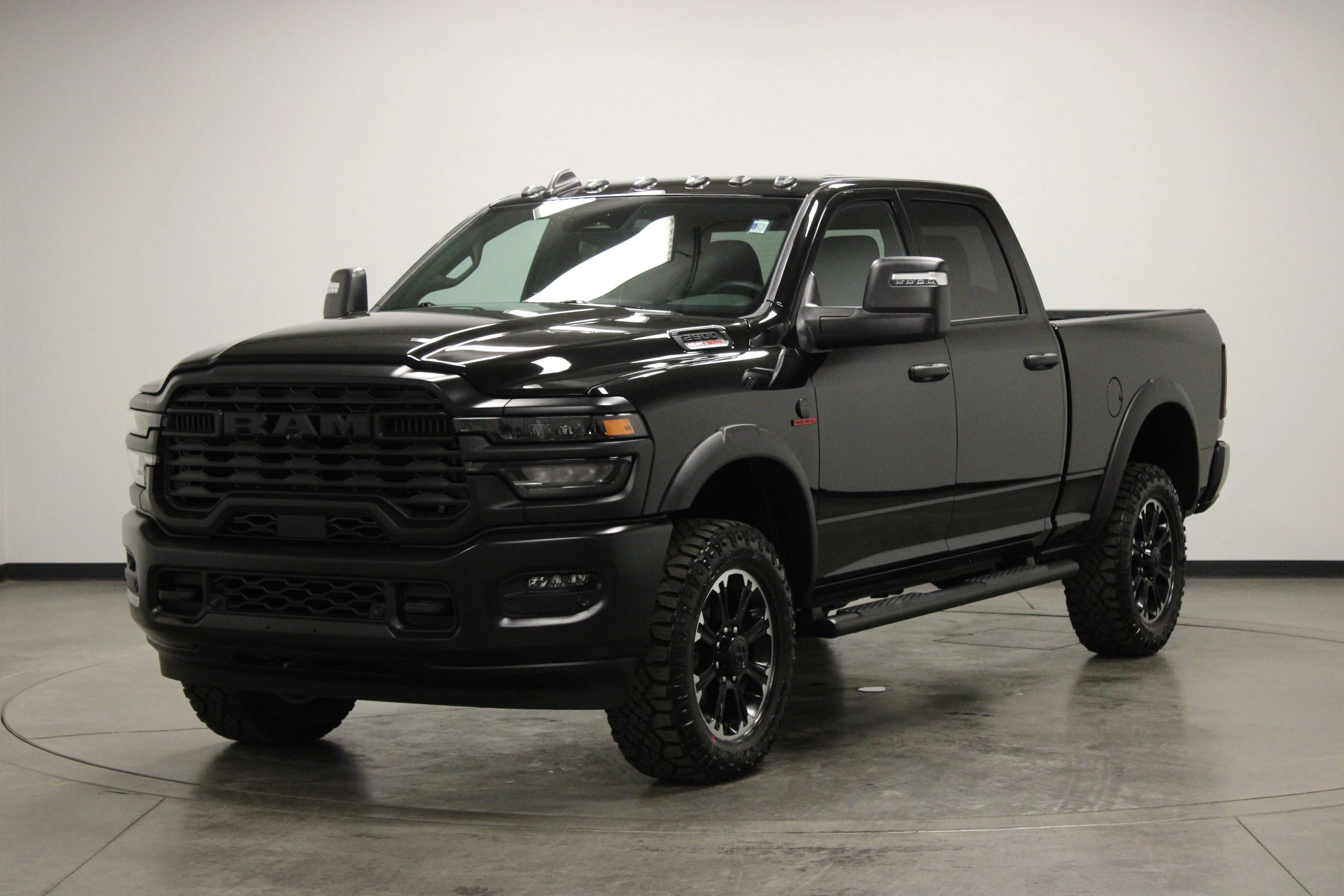 New 2026 Diamond Black Crystal Pearl-Coat Exterior Paint RAM Warlock image 4